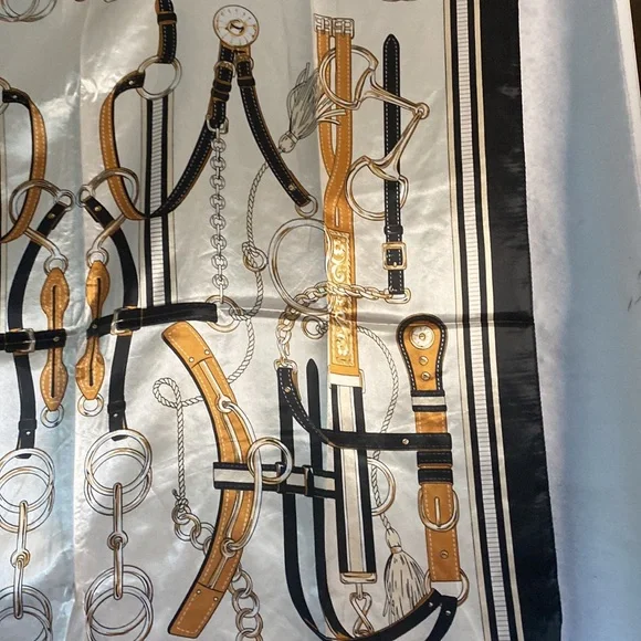35” Equestrian Themed Square Scarf - Picture 3 of 11